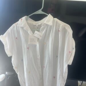 beachlunchlounge White Shirt with Colorful Embroidery